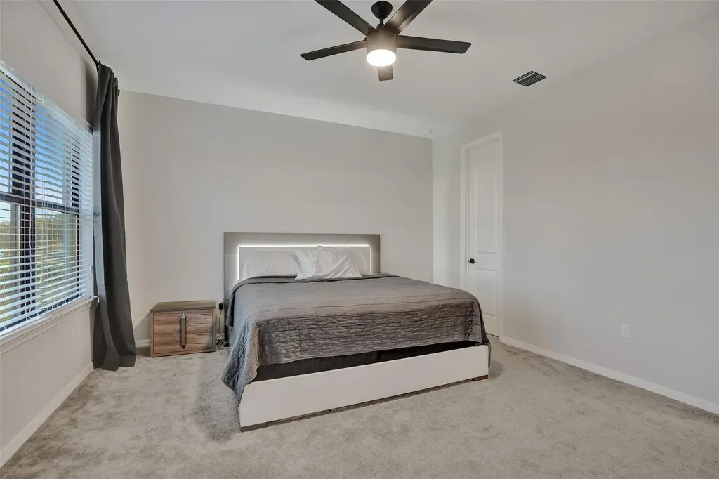 4422 S Silverwood Lane Oakland Park FL 33309