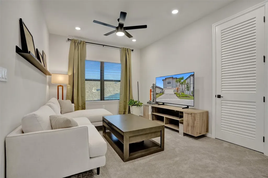 4422 S Silverwood Lane Fort Lauderdale FL 33309
