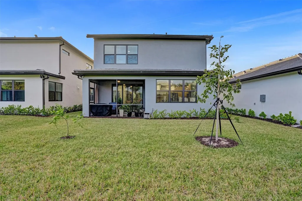 4422 S Silverwood Lane Oakland Park FL 33309