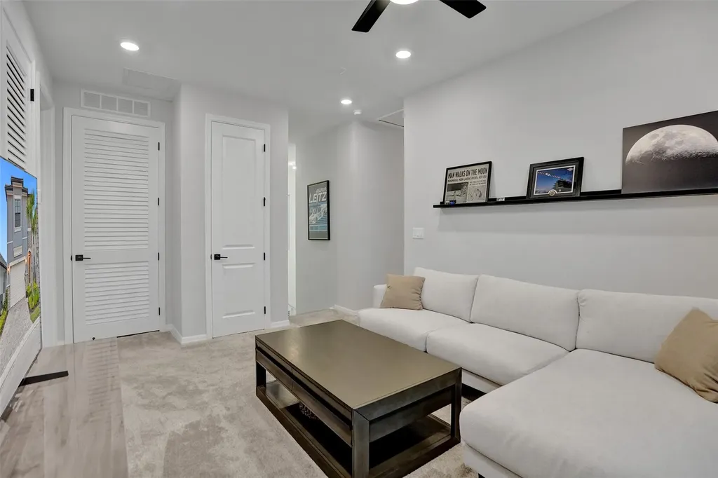 4422 S Silverwood Lane Fort Lauderdale FL 33309