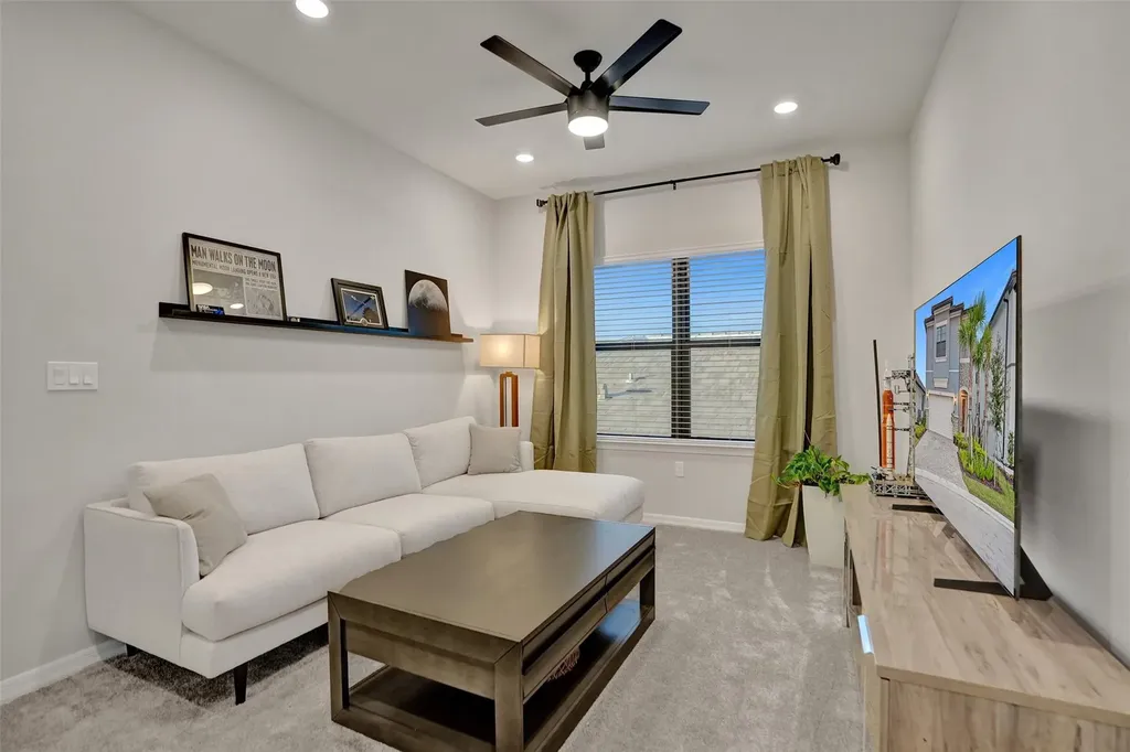 4422 S Silverwood Lane Fort Lauderdale FL 33309