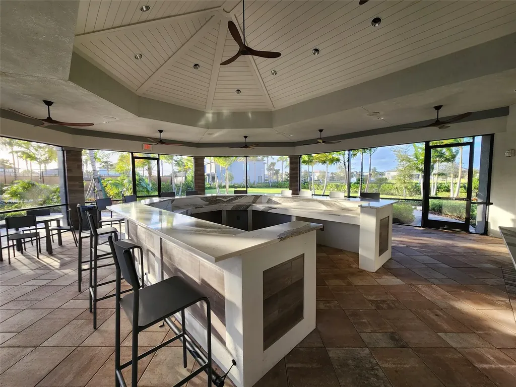 4422 S Silverwood Lane Fort Lauderdale FL 33309