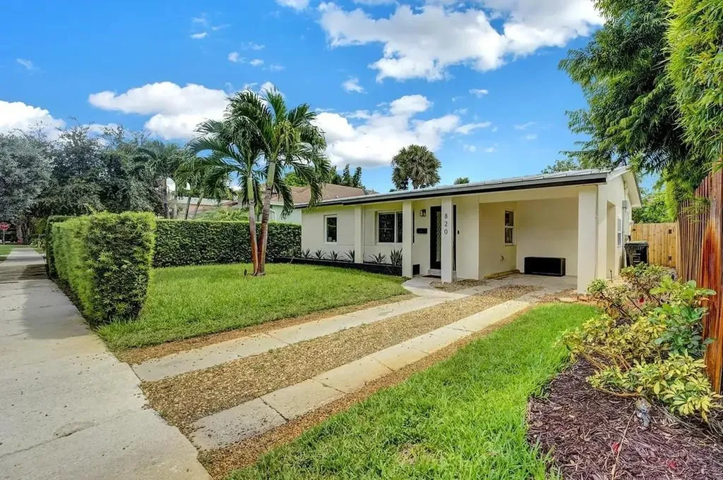 820 NE 17th Street Fort Lauderdale FL 33305