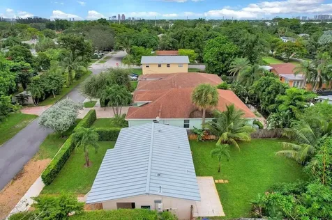 820 NE 17th Street Fort Lauderdale FL 33305