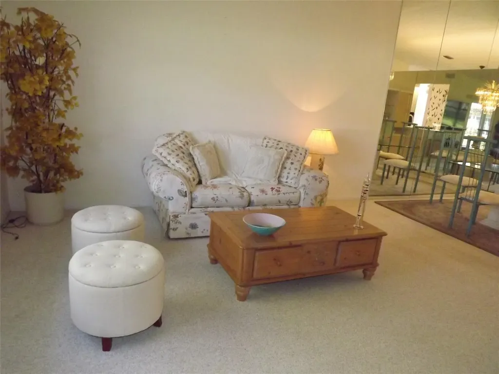6083 Millington Way Delray Beach FL 33484