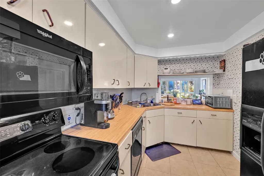 1100 SW 12th Street Fort Lauderdale FL 33315