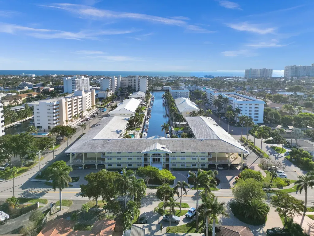 3000 NE 48th Street Fort Lauderdale FL 33308