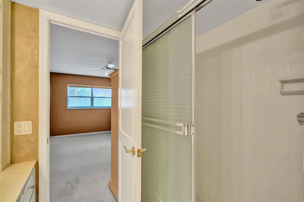 3000 NE 48th Street Fort Lauderdale FL 33308