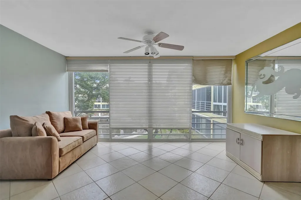 3000 NE 48th Street Fort Lauderdale FL 33308