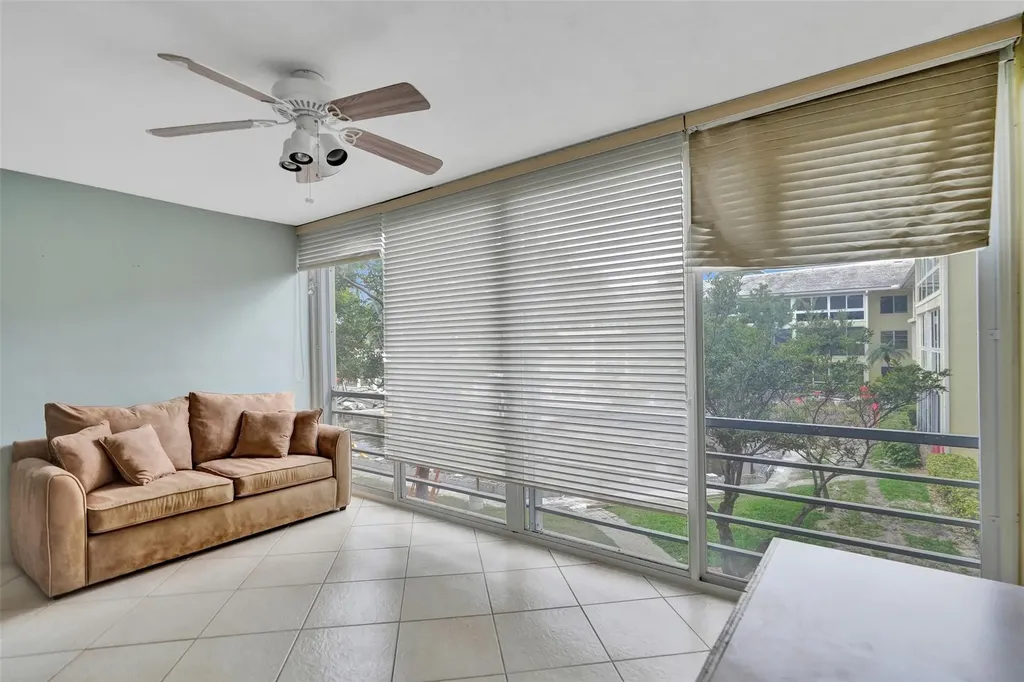 3000 NE 48th Street Fort Lauderdale FL 33308