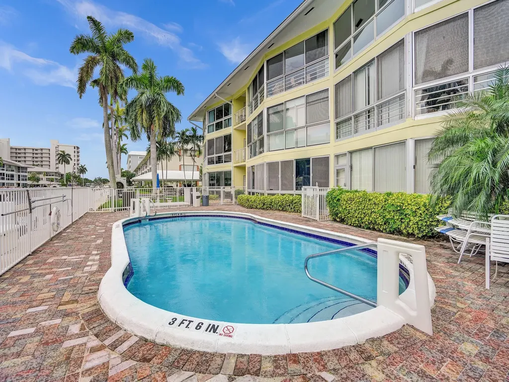 3000 NE 48th Street Fort Lauderdale FL 33308