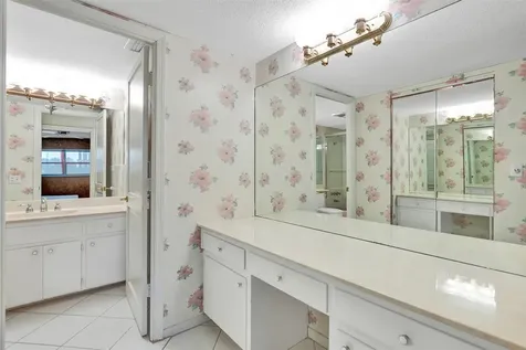 3000 NE 48th Street Fort Lauderdale FL 33308