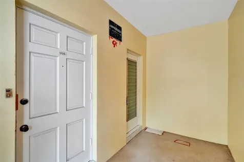 3000 NE 48th Street Fort Lauderdale FL 33308