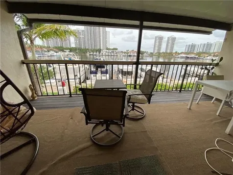 21135 Helmsman Drive Miami FL 33180