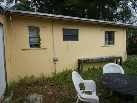 82 Tortuga Road Palm Springs FL 33461