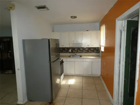 82 Tortuga Road Palm Springs FL 33461