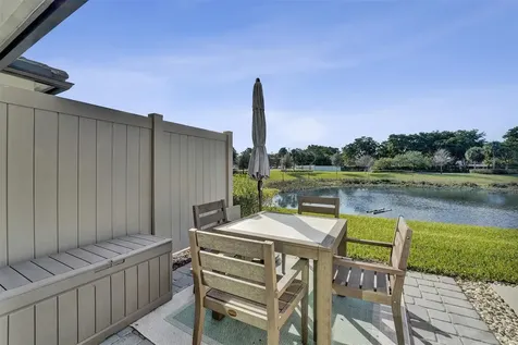 2118 Appleton Circle Oakland Park FL 33309