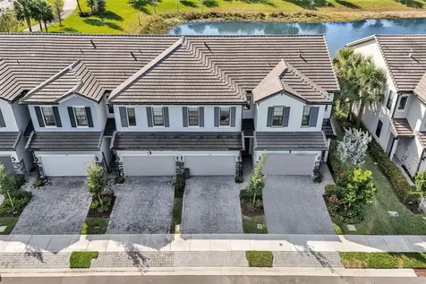 2118 Appleton Circle Oakland Park FL 33309