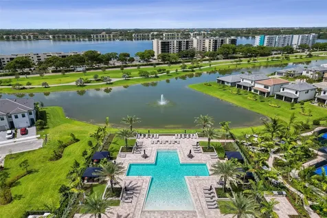 2118 Appleton Circle Oakland Park FL 33309