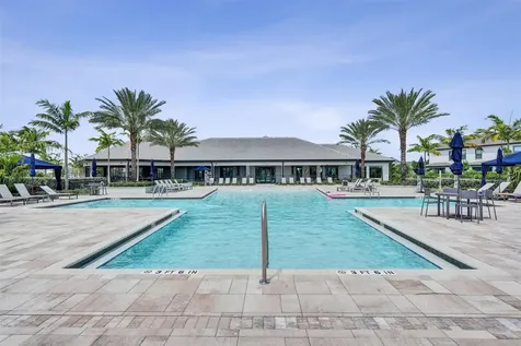 2118 Appleton Circle Oakland Park FL 33309