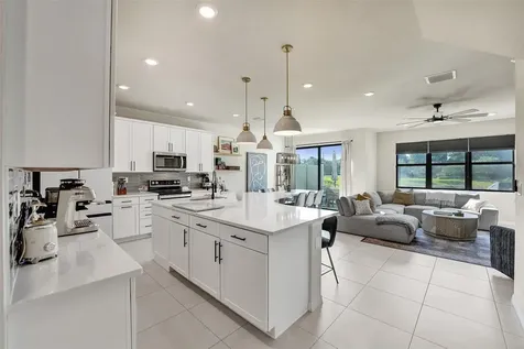 2118 Appleton Circle Oakland Park FL 33309
