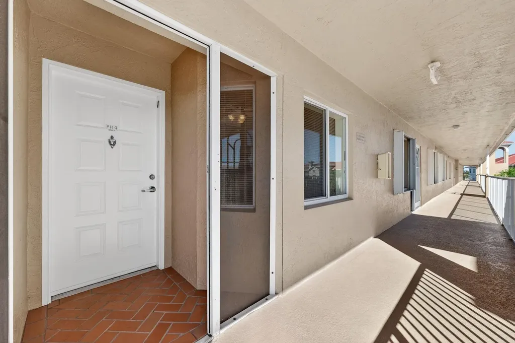 5906 Crystal Shores Drive Boynton Beach FL 33437