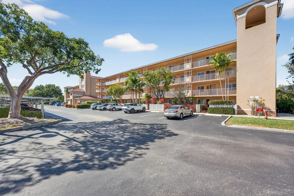 5906 Crystal Shores Drive Boynton Beach FL 33437