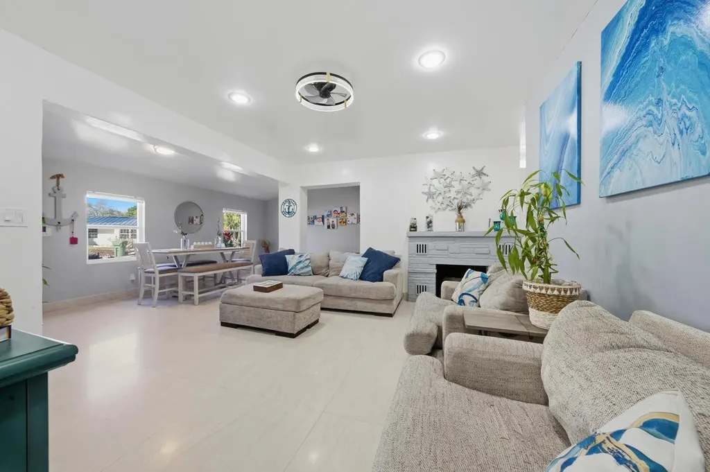 1308 SW 17th Avenue Fort Lauderdale FL 33312
