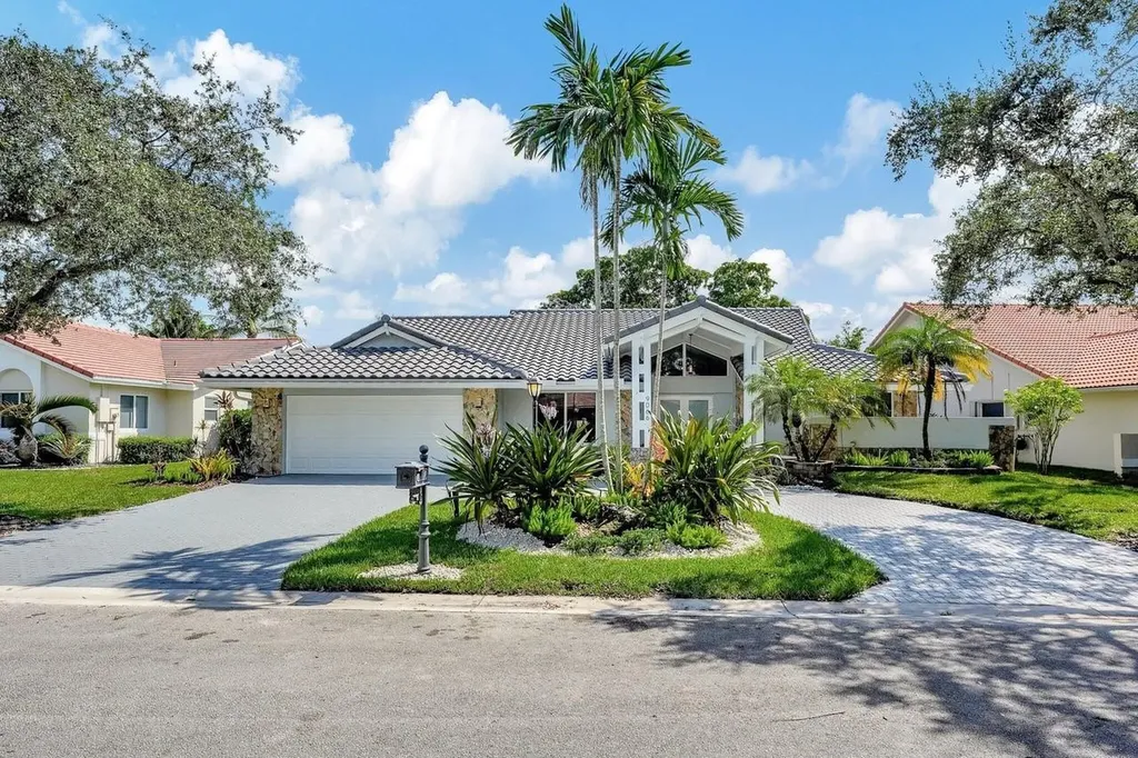 9066 NW 52nd Court Coral Springs FL 33067