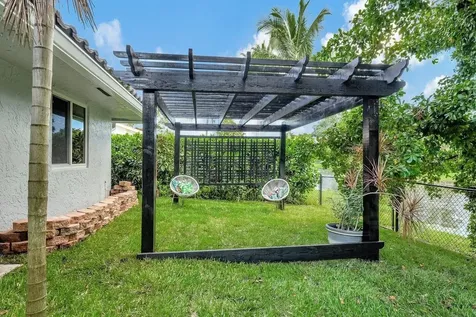 9066 NW 52nd Court Coral Springs FL 33067