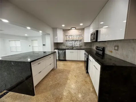 4250 NW 9th Court Coconut Creek FL 33066