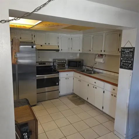 5451 SW 36th Street West Park FL 33023