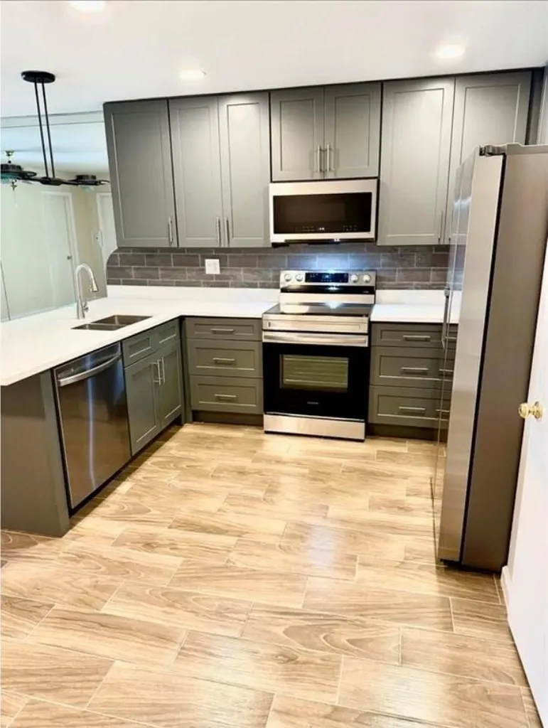 2382 NW 86th Lane Coral Springs FL 33065