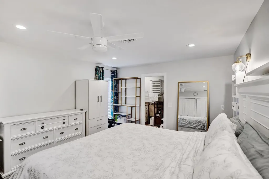 201 SE 24 Avenue Boynton Beach FL 33435