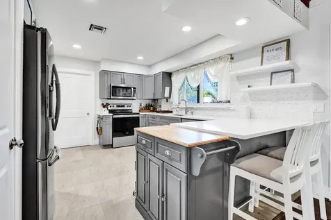 201 SE 24 Avenue Boynton Beach FL 33435