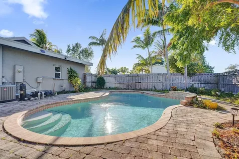 201 SE 24 Avenue Boynton Beach FL 33435