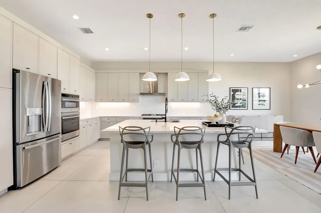 8289 Royal County Down Road Boca Raton FL 33434