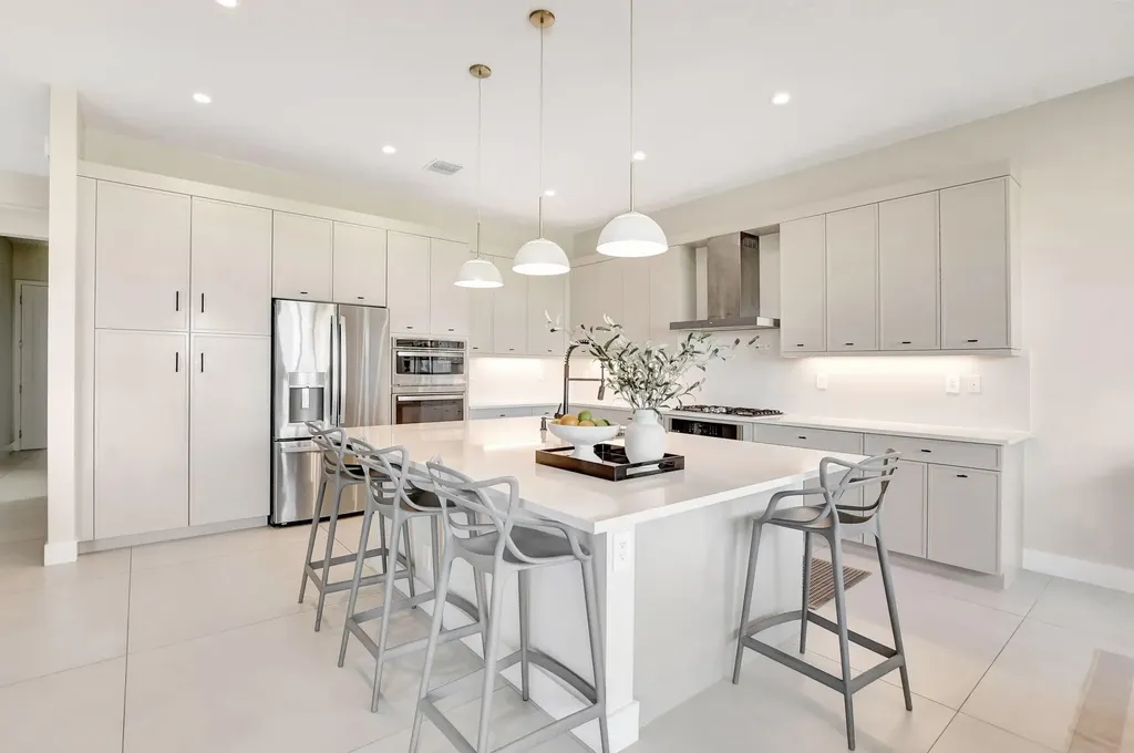 8289 Royal County Down Road Boca Raton FL 33434