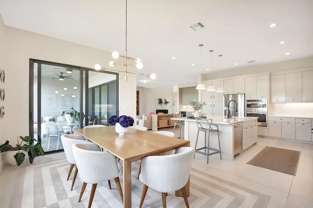 8289 Royal County Down Road Boca Raton FL 33434