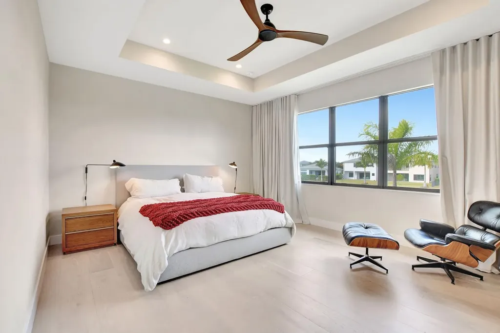8289 Royal County Down Road Boca Raton FL 33434