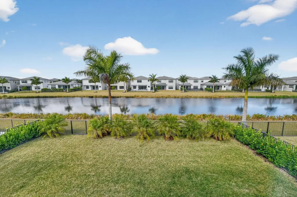 8289 Royal County Down Road Boca Raton FL 33434