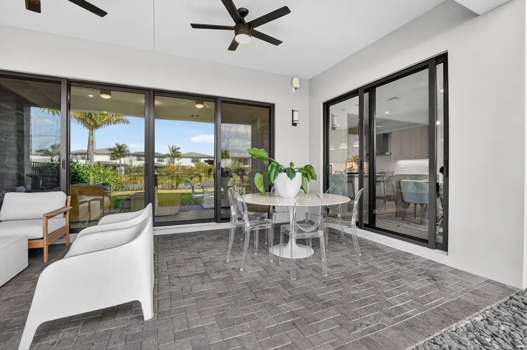 8289 Royal County Down Road Boca Raton FL 33434