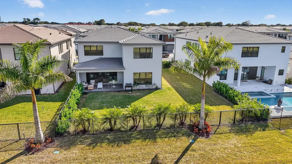 8289 Royal County Down Road Boca Raton FL 33434