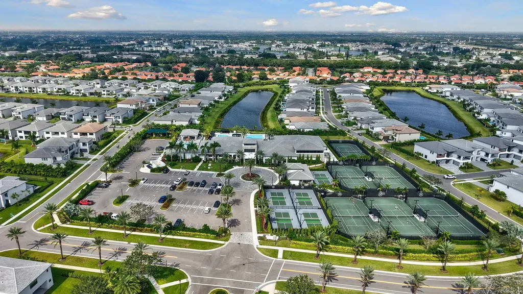 8289 Royal County Down Road Boca Raton FL 33434