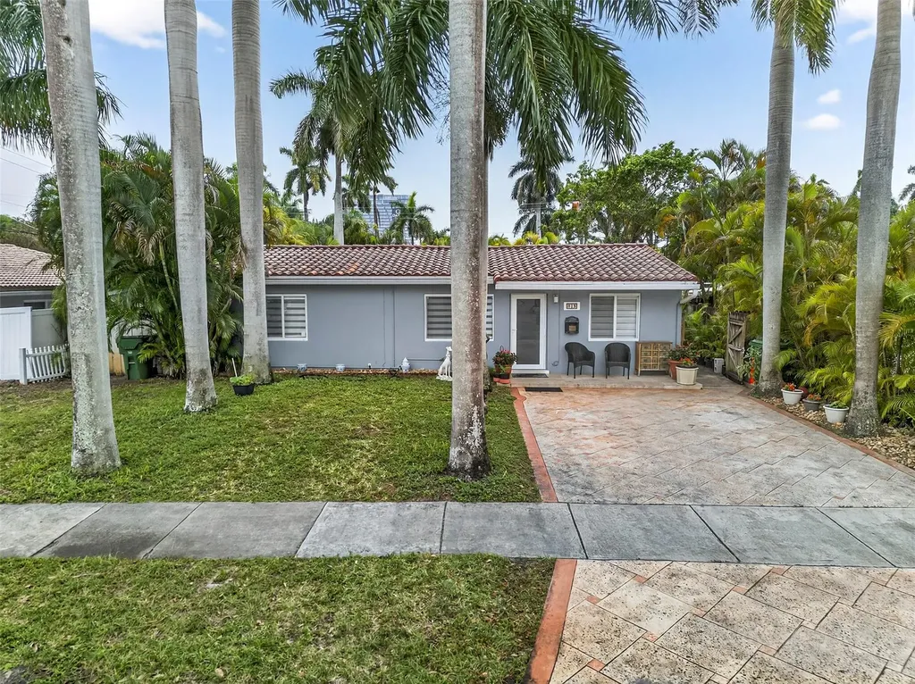 918 NE 4th Street Hallandale Beach FL 33009