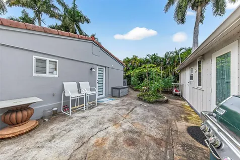 918 NE 4th Street Hallandale Beach FL 33009