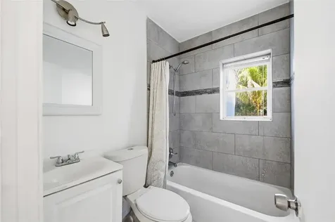 1435 SW 5th Court Fort Lauderdale FL 33312