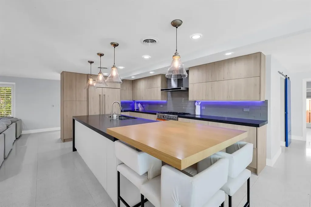 4710 NE 27th Avenue Fort Lauderdale FL 33308