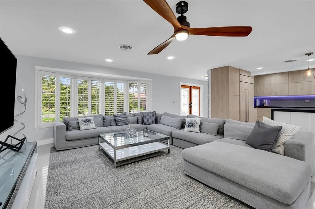 4710 NE 27th Avenue Fort Lauderdale FL 33308