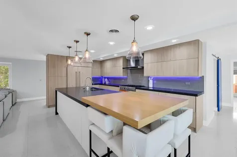 4710 NE 27th Avenue Fort Lauderdale FL 33308